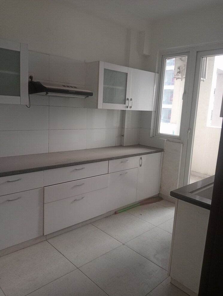 Kitchen, motiaz-royal-citi 3 Bedroom 1910 Sq.Ft. Apartment In Ambala Highway Zirakpur 9386560