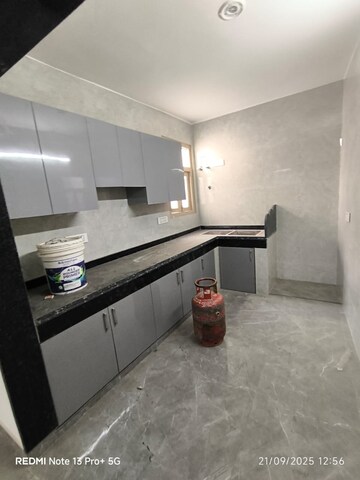 Kitchen in 1.5 BHK Builder Floor at Saket – for Rent