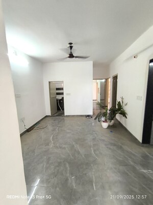 Room in 1.5 BHK Builder Floor at Saket – for Rent