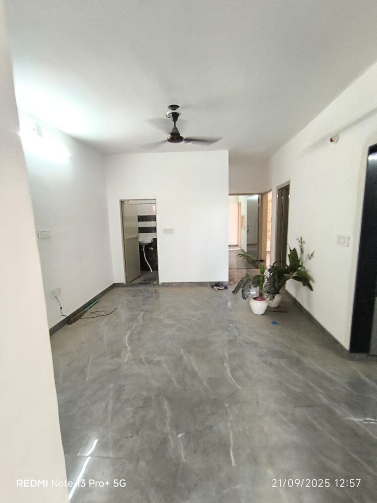 Room, saket 1.5 Bedroom 500 Sq.Ft. Builder Floor In Saket Delhi 9386548
