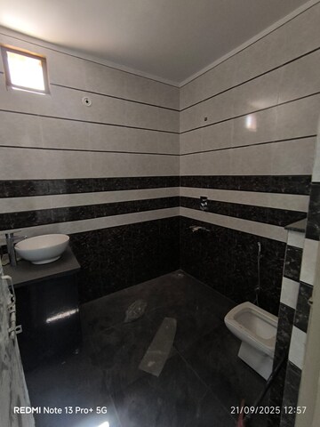 Kitchen in 1.5 BHK Builder Floor at Saket – for Rent