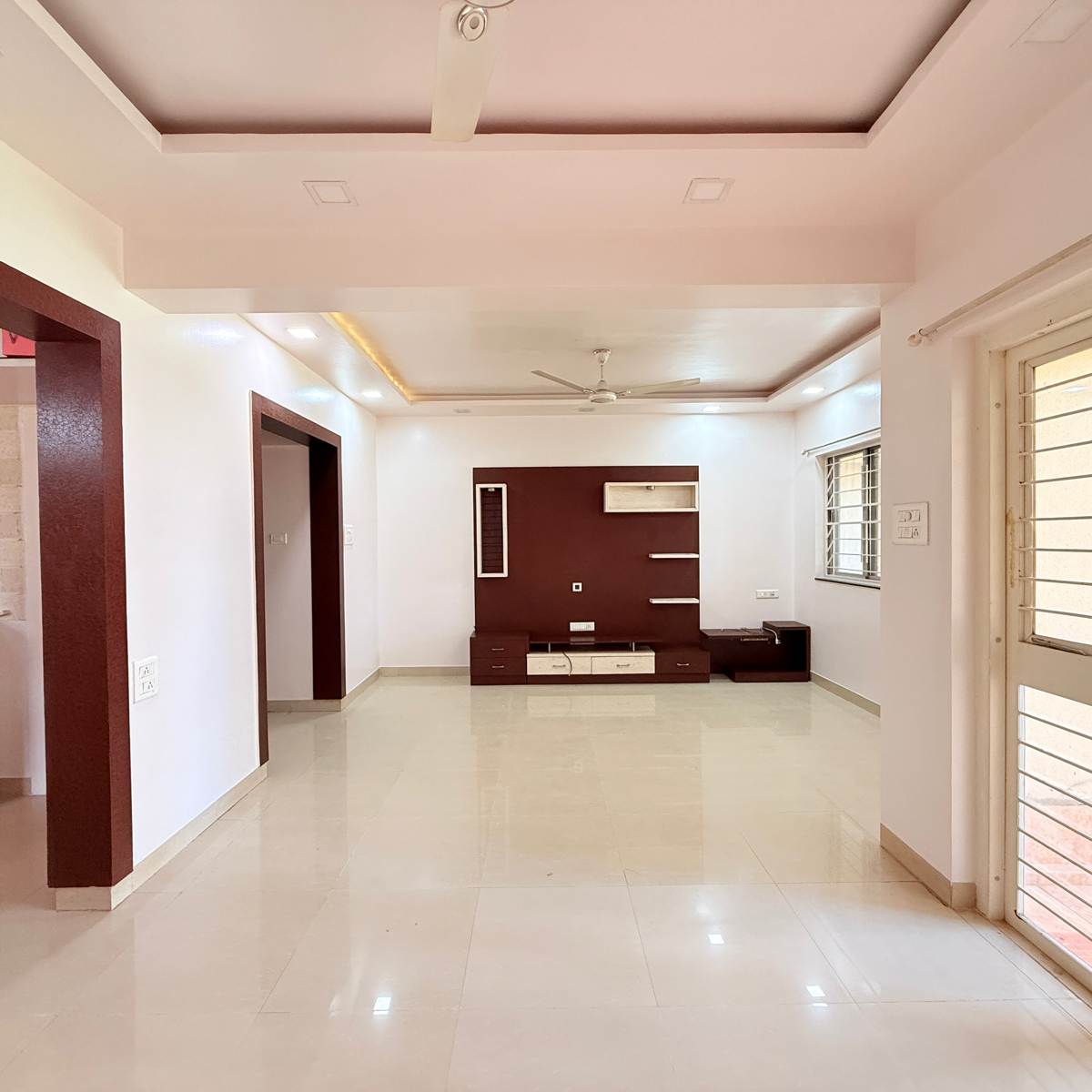 2 BHK Apartment For Rent in Paranjape Crystal Garden