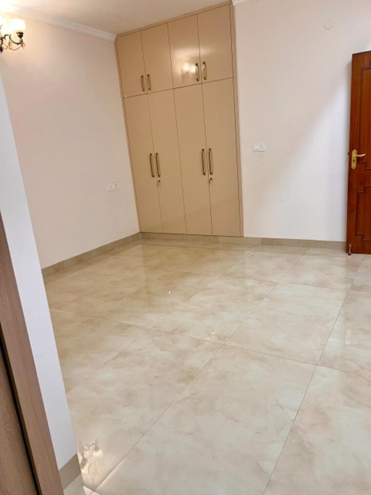 Room, dda-rosewood-apartments 4 Bedroom 2000 Sq.Ft. Apartment In Vasant Kunj Delhi 9386618