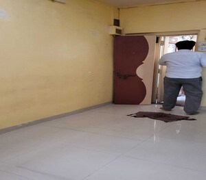 Room in 1 BHK Apartment at Parel – for Rent