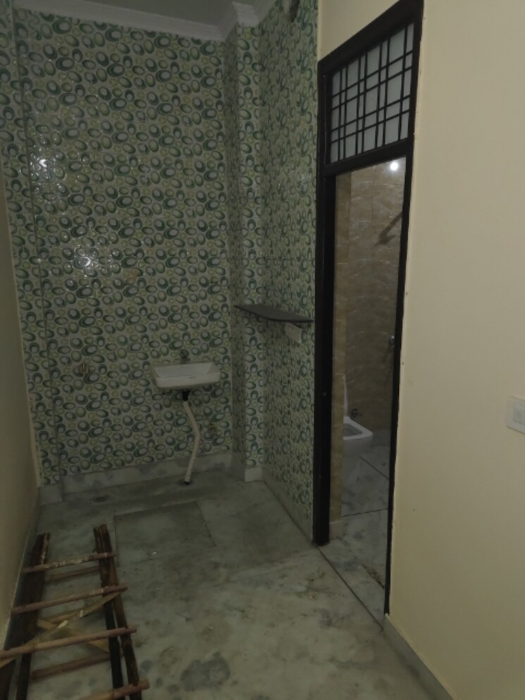 Bathroom, madanpuri 3 Bedroom 88 Sq.Yd. Independent House In Madanpuri Gurgaon 9386648