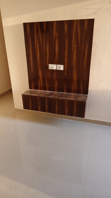 Furnished Amenities in 2 BHK Apartment at Shree Vardhman Green Court, Sector 90 – for Sale