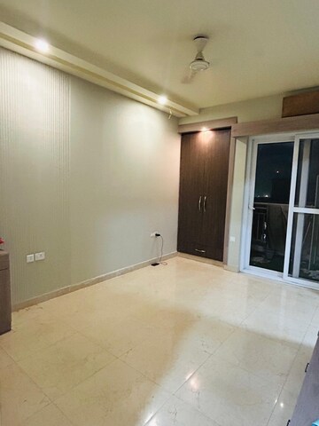 Room in 2 BHK Apartment at Gaur 14th Avenue High Street, Sector 16c Greater Noida – for Sale
