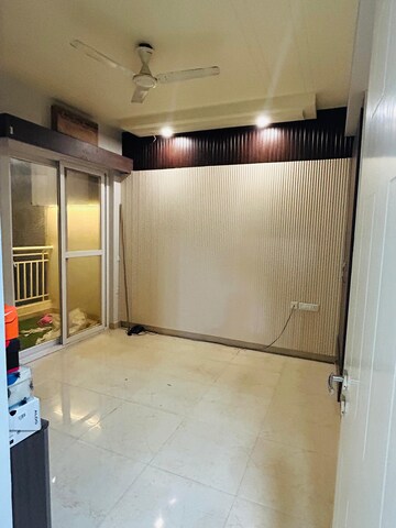 Room in 2 BHK Apartment at Gaur 14th Avenue High Street, Sector 16c Greater Noida – for Sale