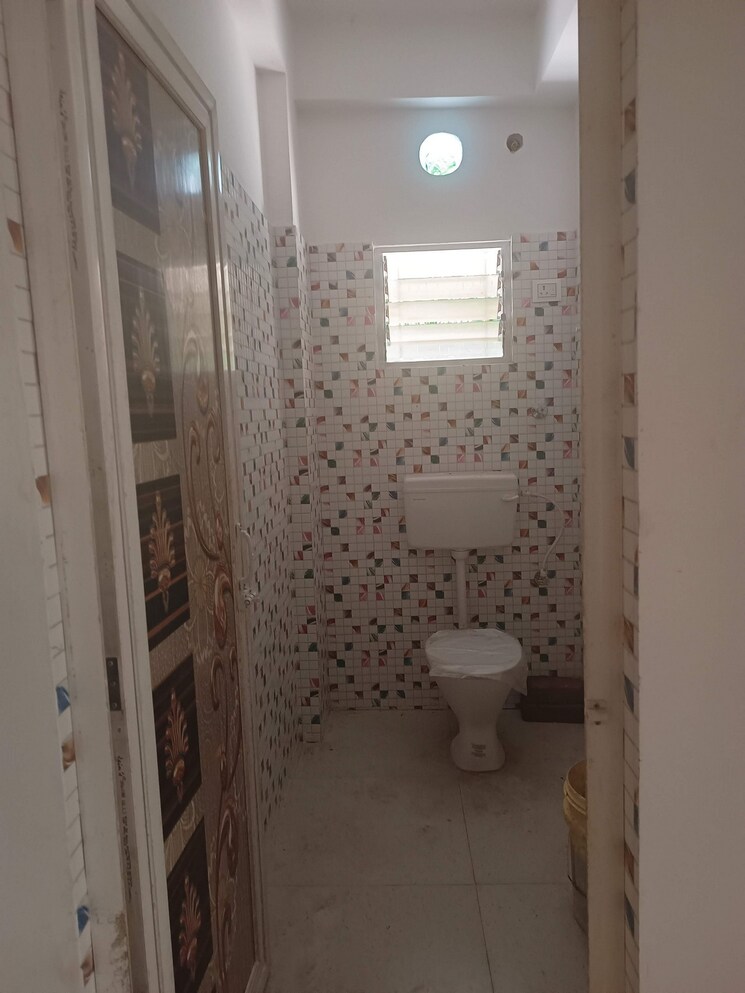 Bathroom, chattarpur 1 Bedroom 50 Sq.Yd. Builder Floor In Chattarpur Delhi 9386656