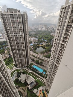 2 BHK + Pooja Room Apartment For Sale in Kalpataru Paramount