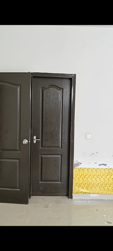 Furnished Amenities in 3 BHK Builder Floor at Omaxe Silver Birch, North Mullanpur – for Rent