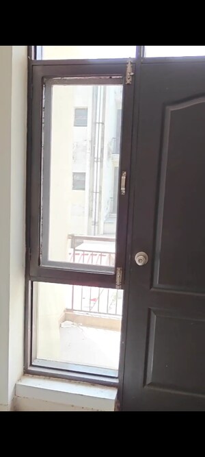 Building Lobby in 3 BHK Builder Floor at Omaxe Silver Birch, North Mullanpur – for Rent