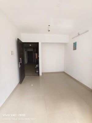 Room in 2 BHK Apartment at Puranik Aarambh, Ghodbunder Road – for Rent