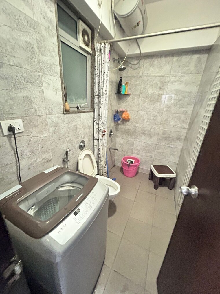 Bathroom, amanora-future-towers 1.5 Bedroom 800 Sq.Ft. Apartment In Hadapsar Pune 9386723