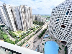 1.5 BHK + Extra Room Apartment For Sale in Amanora Future Towers