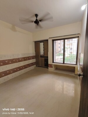 Room in 2 BHK Apartment at Harmony Residency Owale, Owale – for Rent