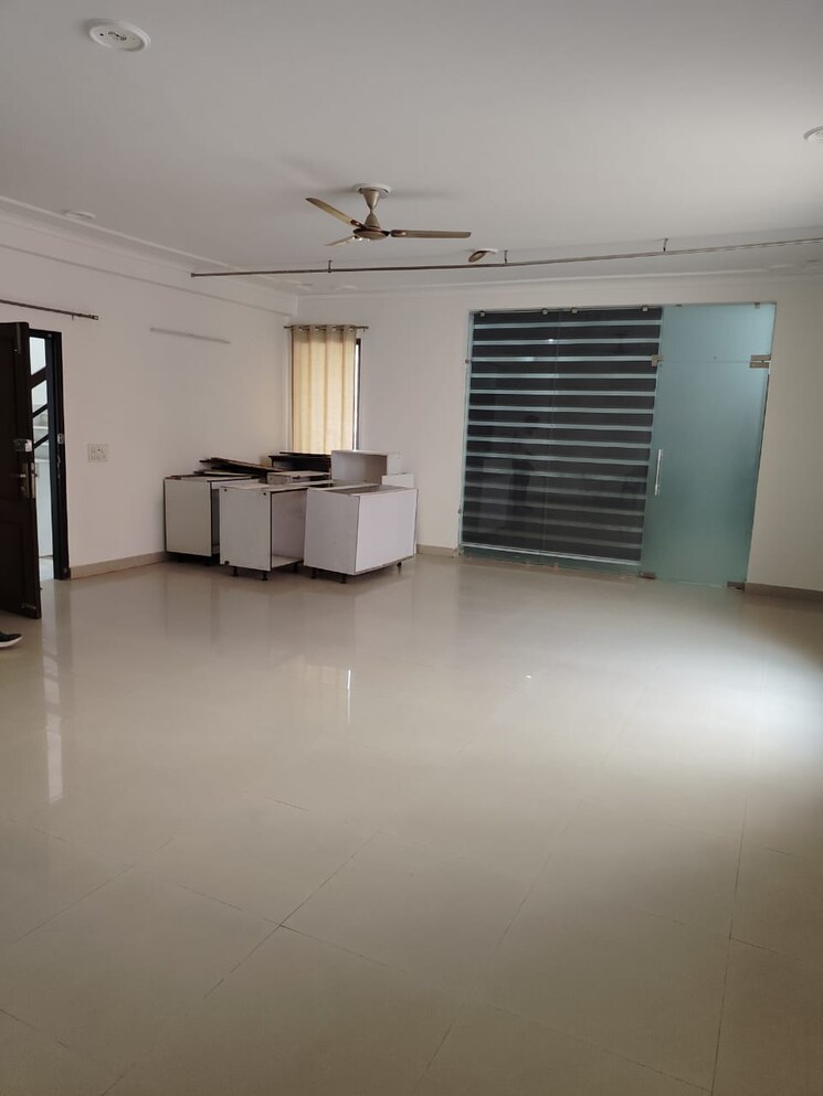 Room, hong-kong-bazaar 2 Bedroom 2200 Sq.Ft. Builder Floor In Sector 57 Gurgaon 9386730