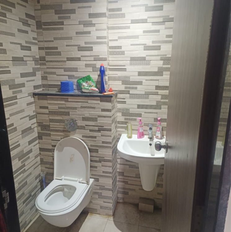Bathroom, jhamtani-vision-ace-phase-2 1 Bedroom 390 Sq.Ft. Apartment In Mumbai Bangalore Highway Pune 9386741