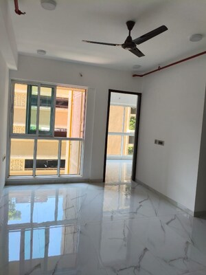 Room in 2 BHK Apartment at Nahar Amaryllis Towers and Plaza, Chandivali – for Rent