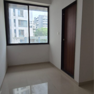 Room in  Office Space at Mittal Petals, Park Street – for Rent
