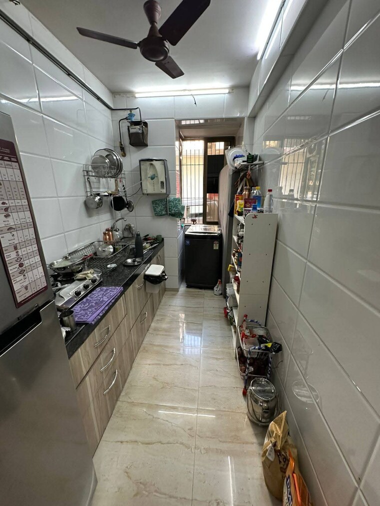  Parking, andheri west 1 Bedroom 400 Sq.Ft. Apartment In Andheri West Mumbai 9386755