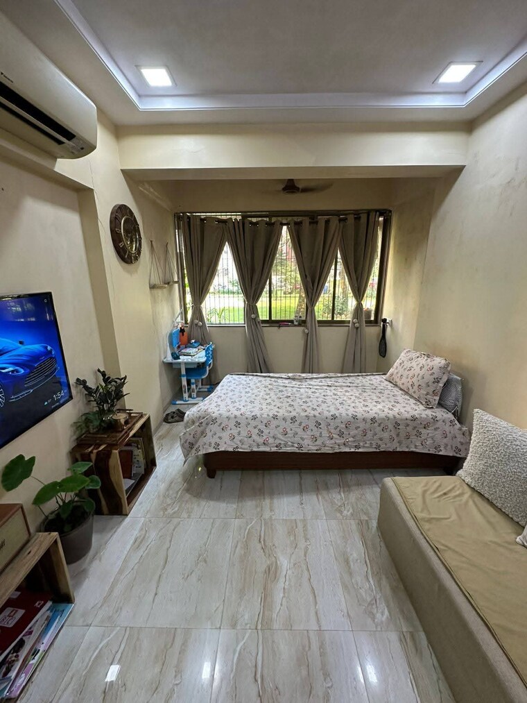Bedroom, andheri west 1 Bedroom 400 Sq.Ft. Apartment In Andheri West Mumbai 9386755