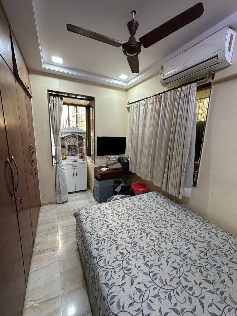 Bedroom, andheri west 1 Bedroom 400 Sq.Ft. Apartment In Andheri West Mumbai 9386755