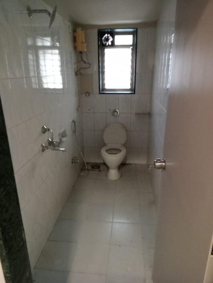 Bathroom, rameshwar-chs-santacruz 2 Bedroom 780 Sq.Ft. Apartment In Santacruz West Mumbai 9386753