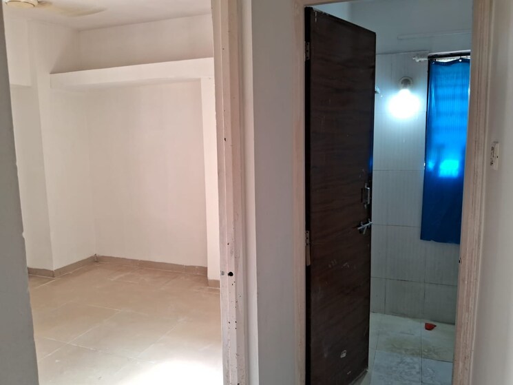 Bathroom, tingre nagar 1 Bedroom 500 Sq.Ft. Apartment In Tingre Nagar Pune 9386774