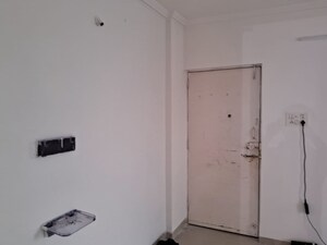 Room in 1 BHK Apartment at Tingre Nagar – for Rent