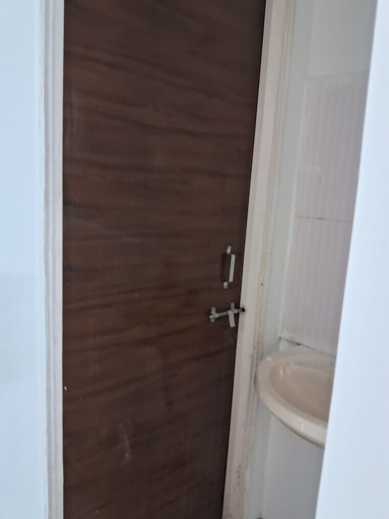 Bathroom, tingre nagar 1 Bedroom 500 Sq.Ft. Apartment In Tingre Nagar Pune 9386774
