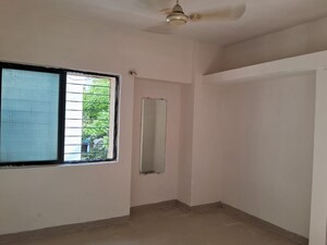 Room in 1 BHK Apartment at Tingre Nagar – for Rent