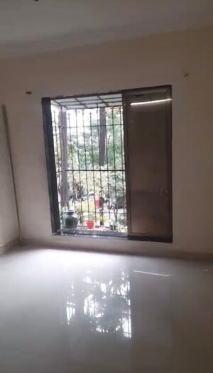 Room in 2 BHK Apartment at Vasant Vihar Society, Manpada – for Rent