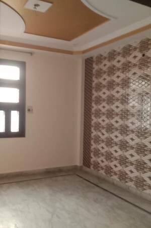 Room in 3.5 BHK Builder Floor at Amrit Gagan Enclave, Lal Kuan – for Sale