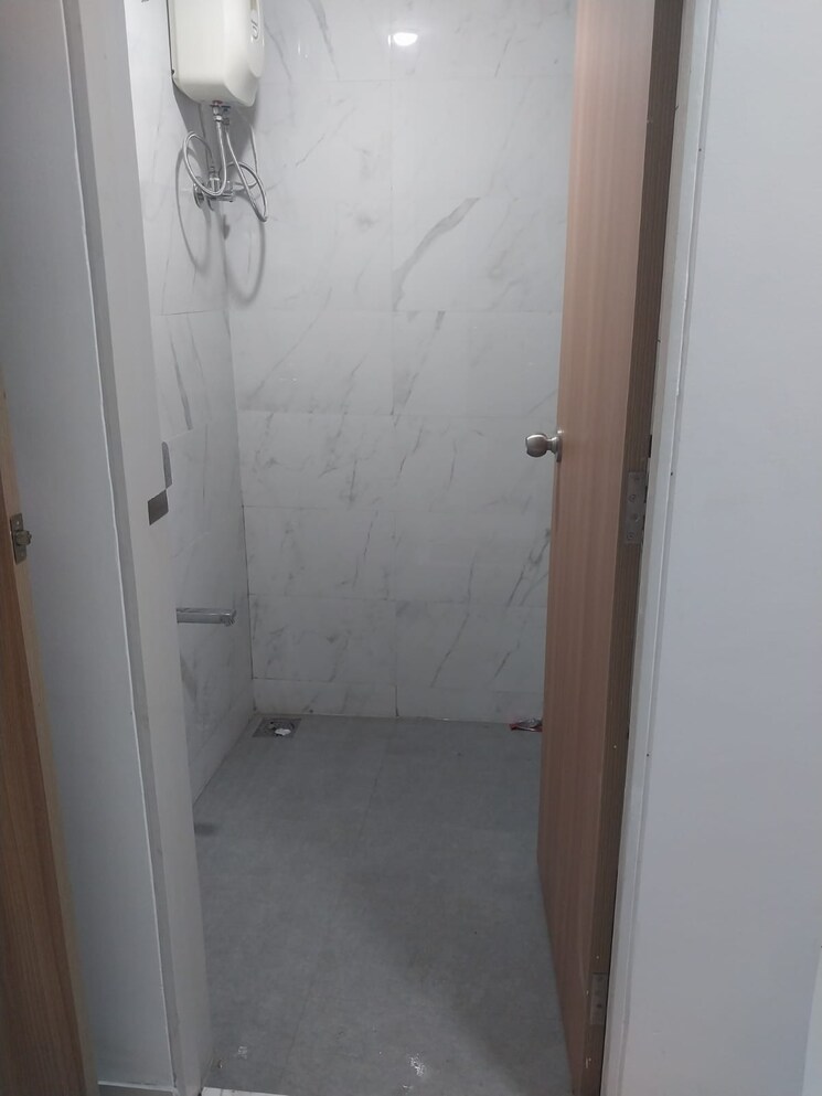 Bathroom, lodha-aqua 1 Bedroom 444 Sq.Ft. Apartment In Mira Road Thane 9386843