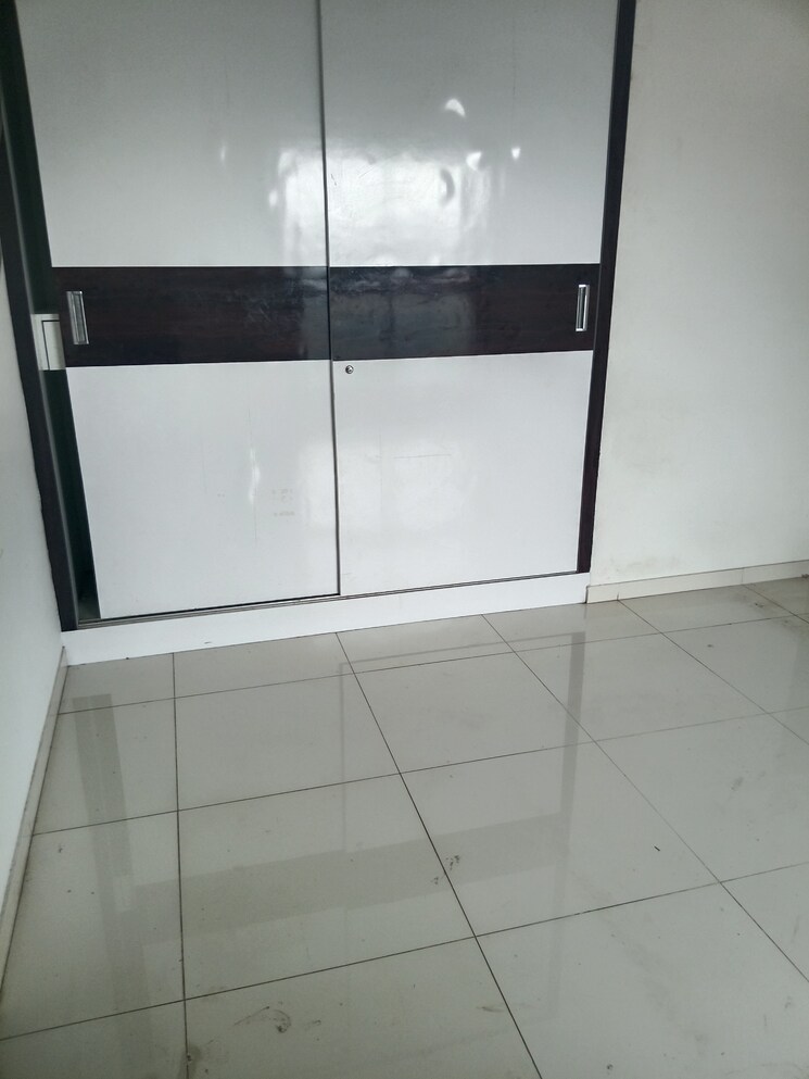 undefined, godrej-emerald 2 Bedroom 708 Sq.Ft. Apartment In Ghodbunder Road Thane 9386848