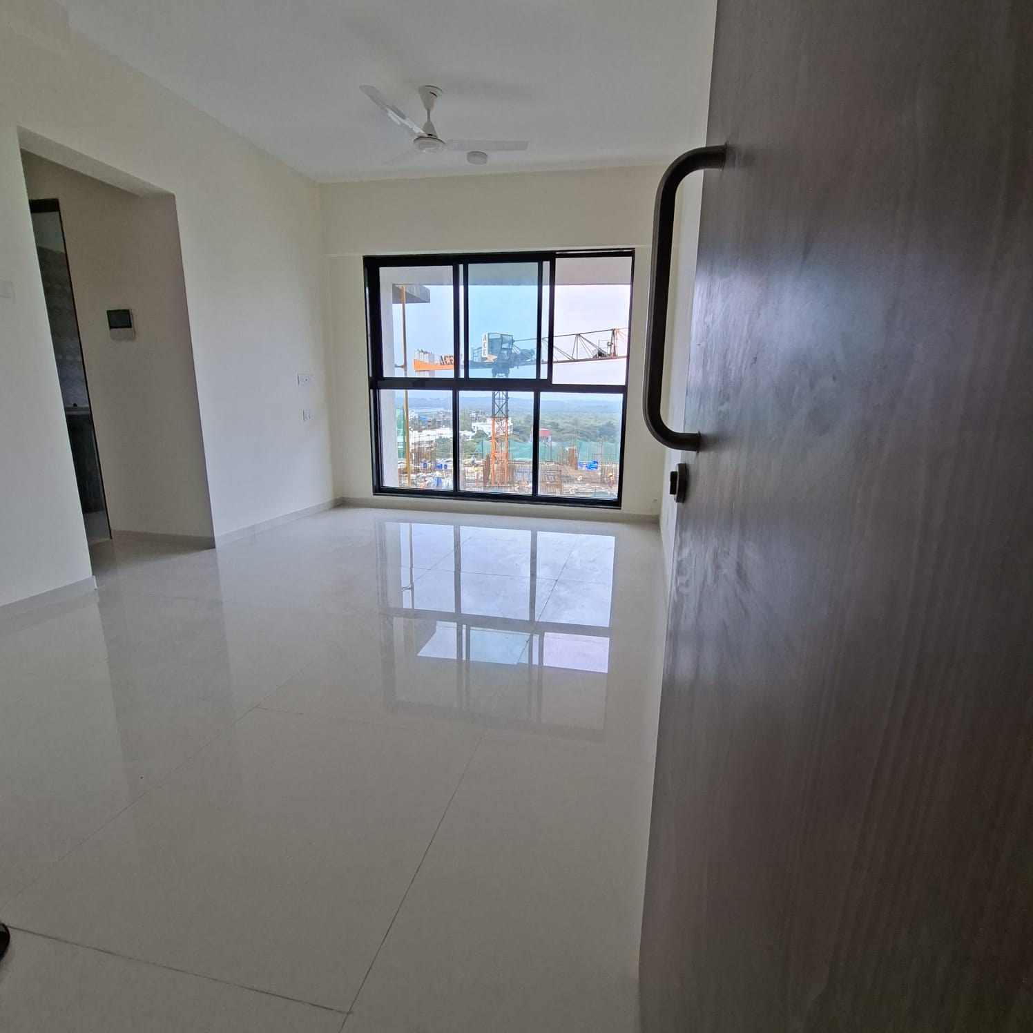 1 BHK Apartment For Rent in Lodha Versova
