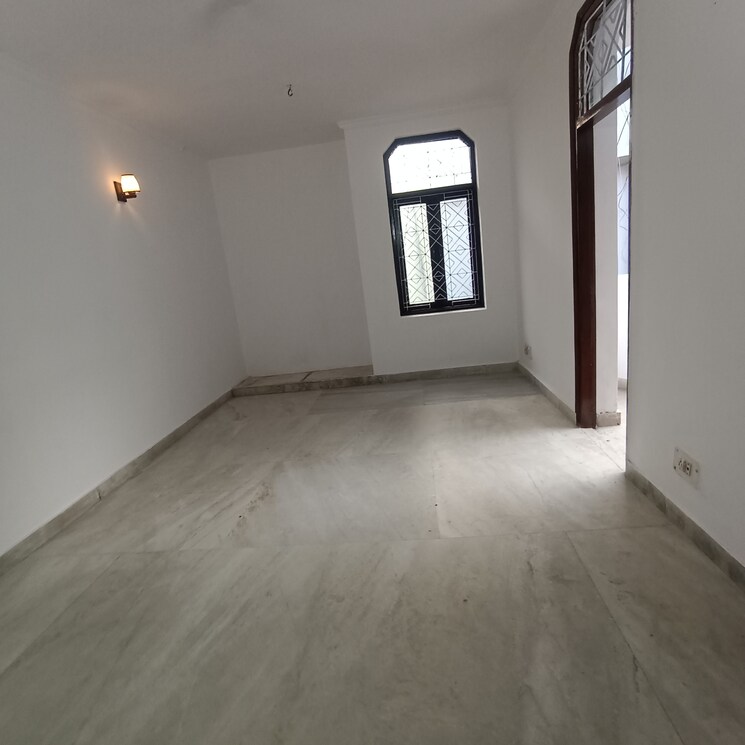 Room, kalkaji 3 Bedroom 2000 Sq.Ft. Builder Floor In Kalkaji Delhi 9386914