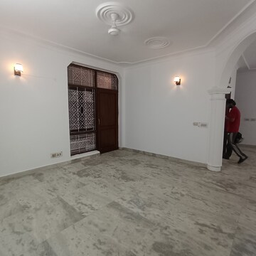 Room in 3 BHK Builder Floor at Kalkaji – for Rent