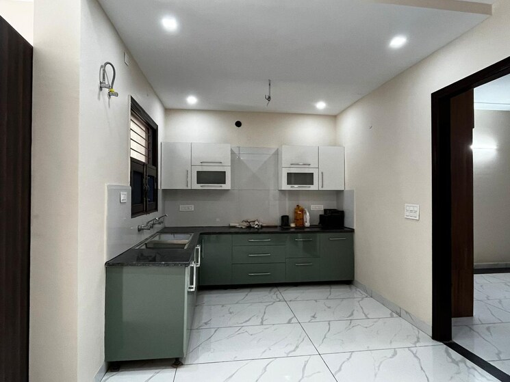 Kitchen, sushma-belleza 2 Bedroom 1700 Sq.Ft. Apartment In International Airport Road Zirakpur 9386931