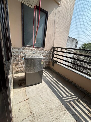 Balcony in 2 BHK Builder Floor at Ansal Sushant Lok I, Sector 43 – for Rent
