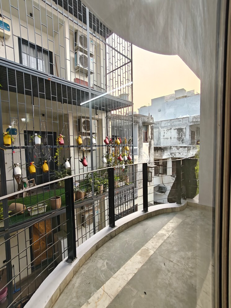 Exterior View, gupta-awas 3 Bedroom 215 Sq.Yd. Builder Floor In Sector 43 Gurgaon 9386963