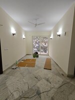 3 BHK 215 Sq.Yd. Builder Floor in DLF City Gurgaon
