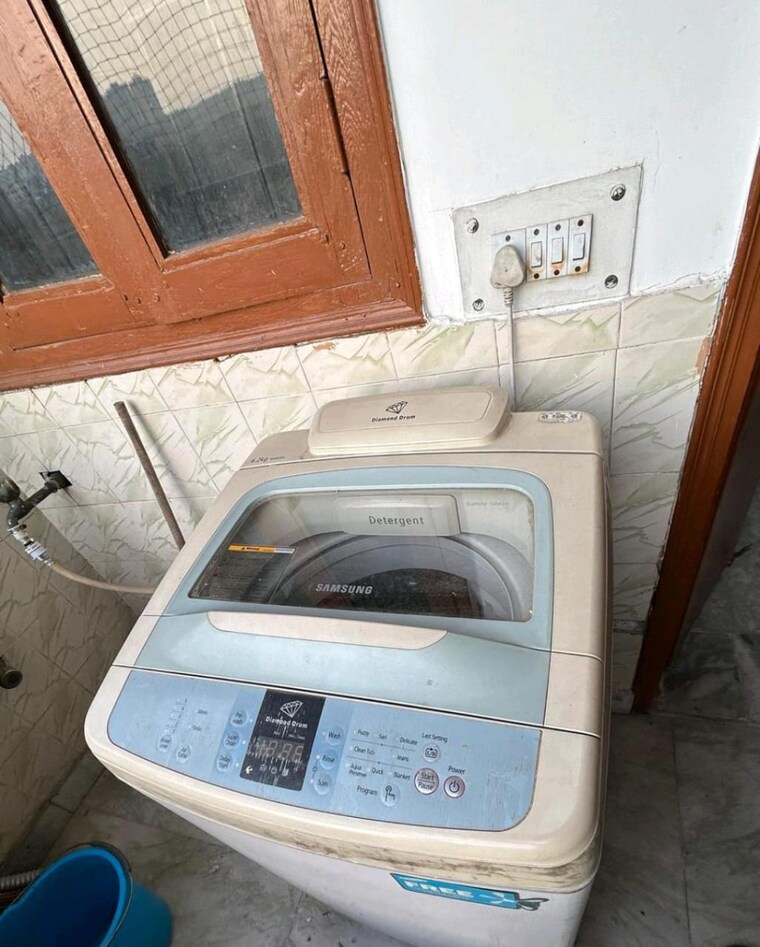Attached Bathroom, krishilok-apartment 3 Bedroom 1650 Sq.Ft. Apartment In Sector 45 Faridabad 9386969