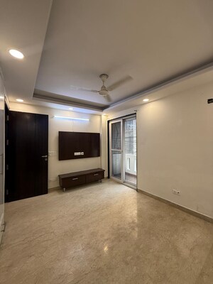 Room in 2 BHK Builder Floor at Kalkaji – for Rent