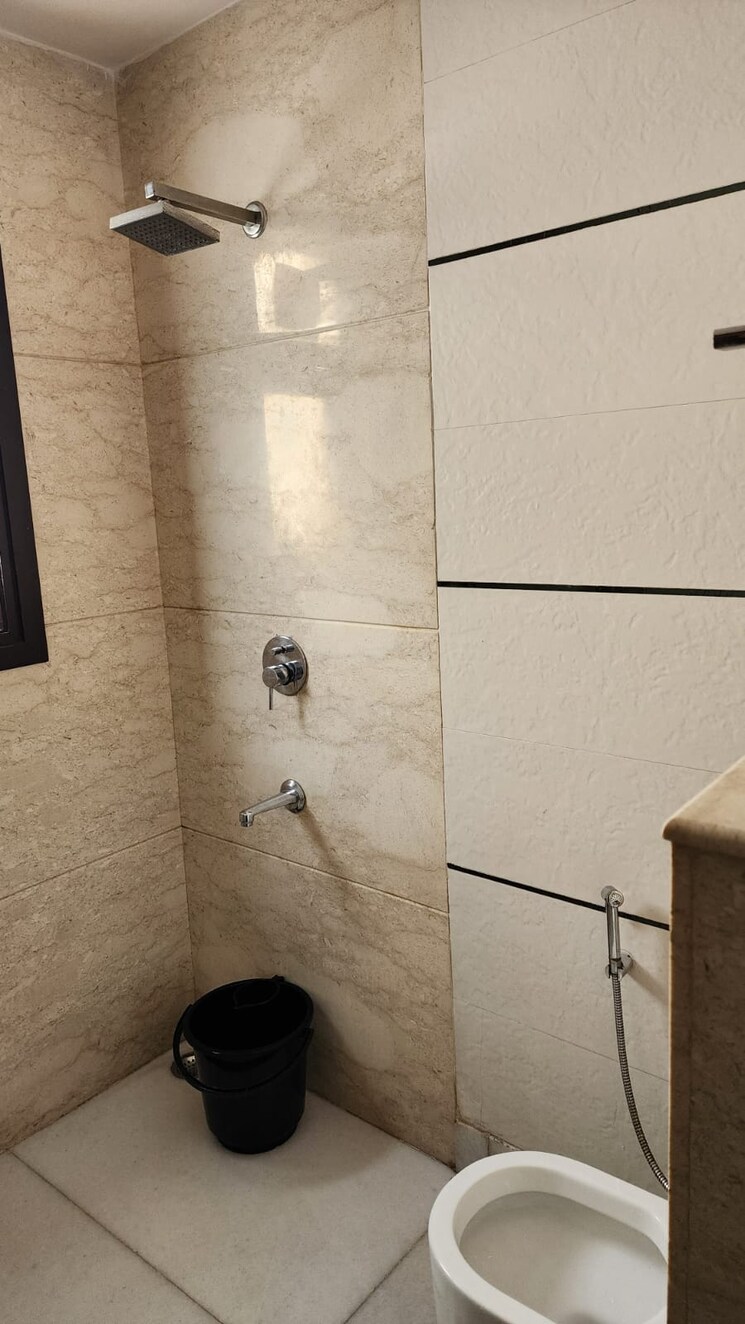 Bathroom, greater kailash i 3 Bedroom 1900 Sq.Ft. Builder Floor In Greater Kailash I Delhi 9387003