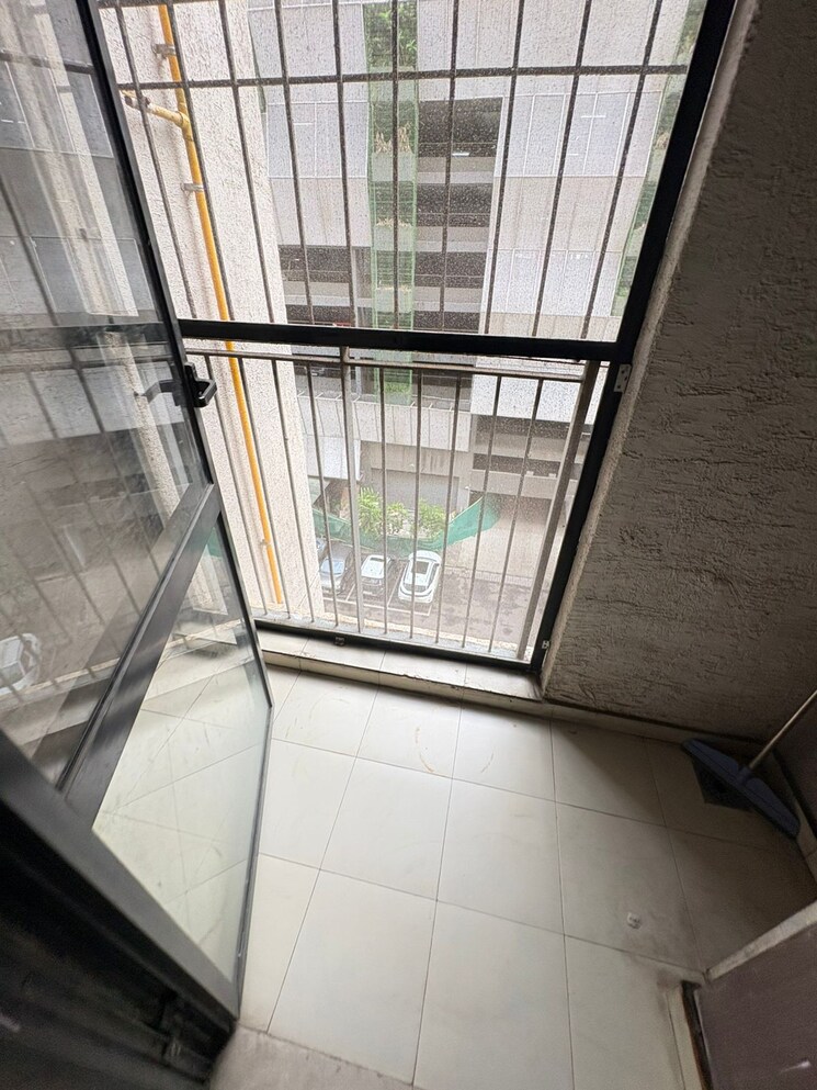 Balcony, lodha-palava-city-lakeshore-greens 1.5 Bedroom 620 Sq.Ft. Apartment In Dombivli East Thane 9387029