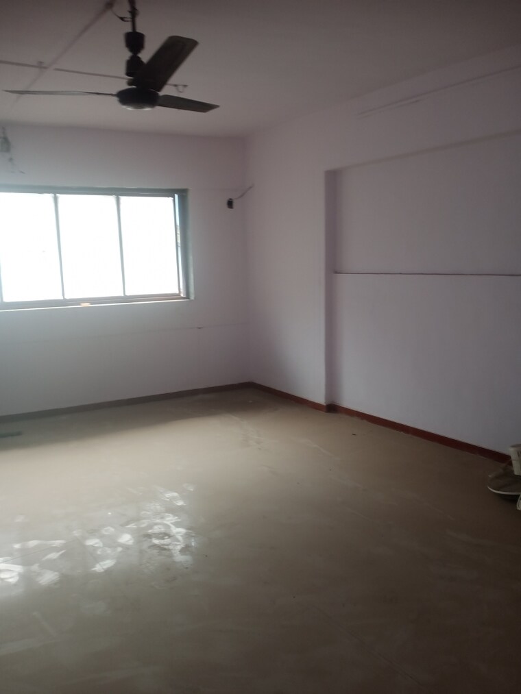 Room, bhayandar east Commercial Office Space 300 Sq.Ft. In Bhayandar East Thane 9387035