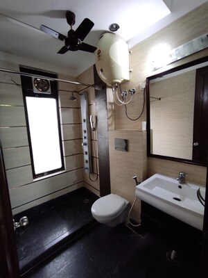 Master Bedroom in 4 BHK Builder Floor at Sukhdev Vihar – for Rent