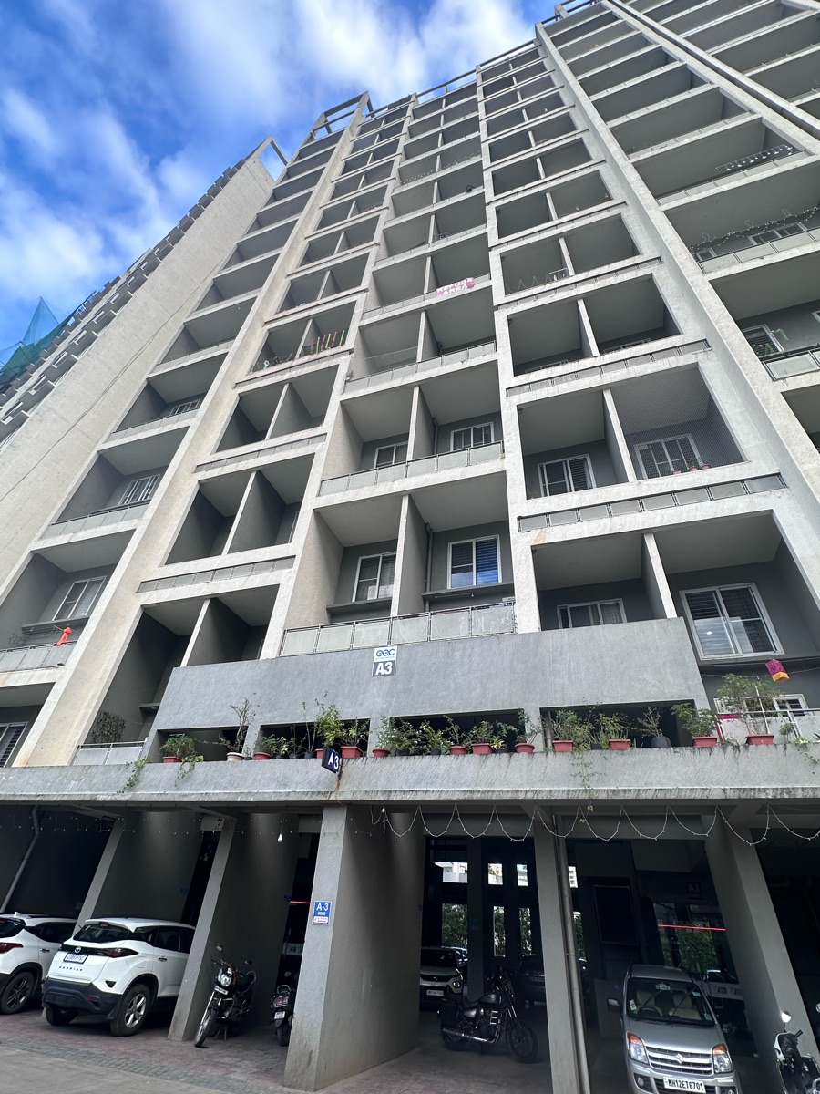 2 BHK Apartment For Sale in Ganga Legend